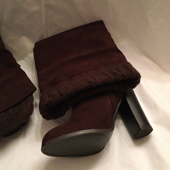 Qupid Brown Suede Knee High Boots W/cuff. New/box - Picture 6 of 11